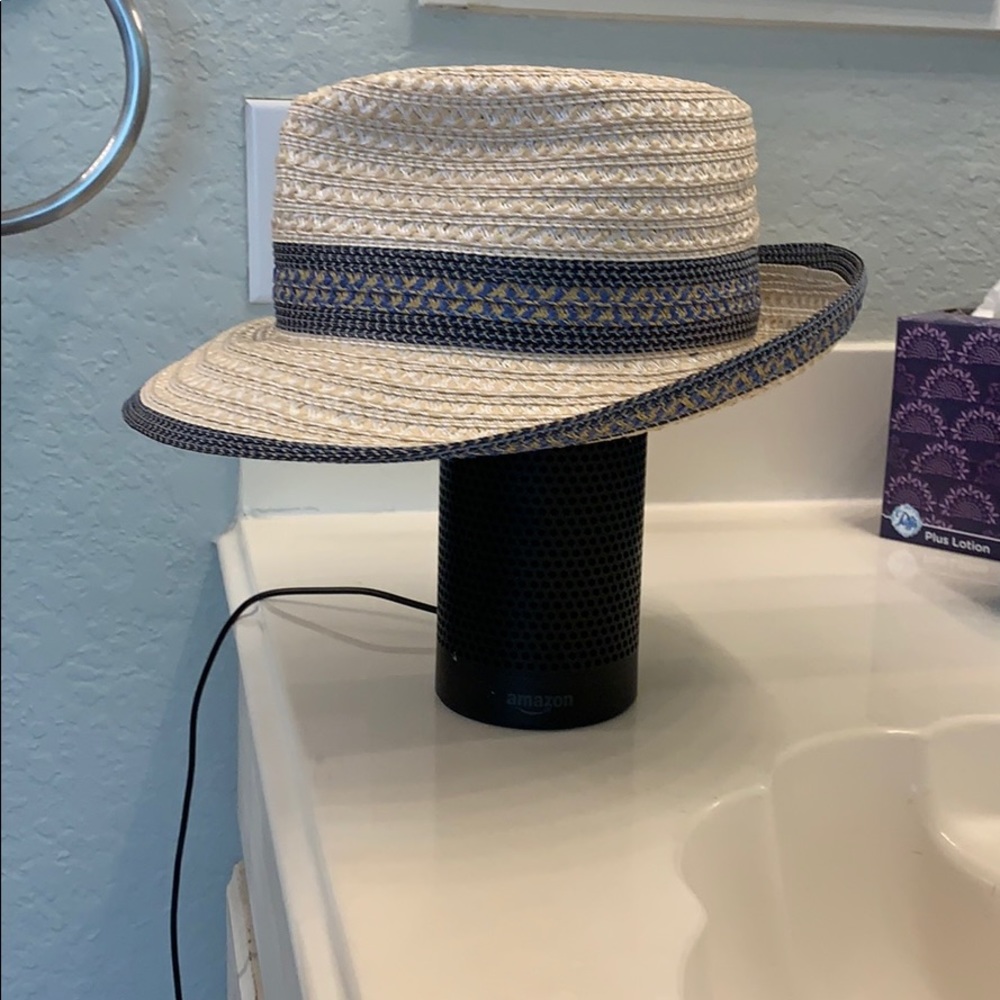 Eric Javits hat